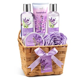 Freida and Joe Set De Regalo De 6 Piezas De Lavanda Para Baño Y Cuerpo En Cesta De Mimbre. Set De Regalo De Spa De Lavanda Relajante Y Calmante Para