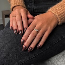 Uñas postizas cortas almendradas de KQueenest, marrón oscuro, 30 piezas, resistentes, naturales, con ajuste natural, uñas acrílicas de color sólido