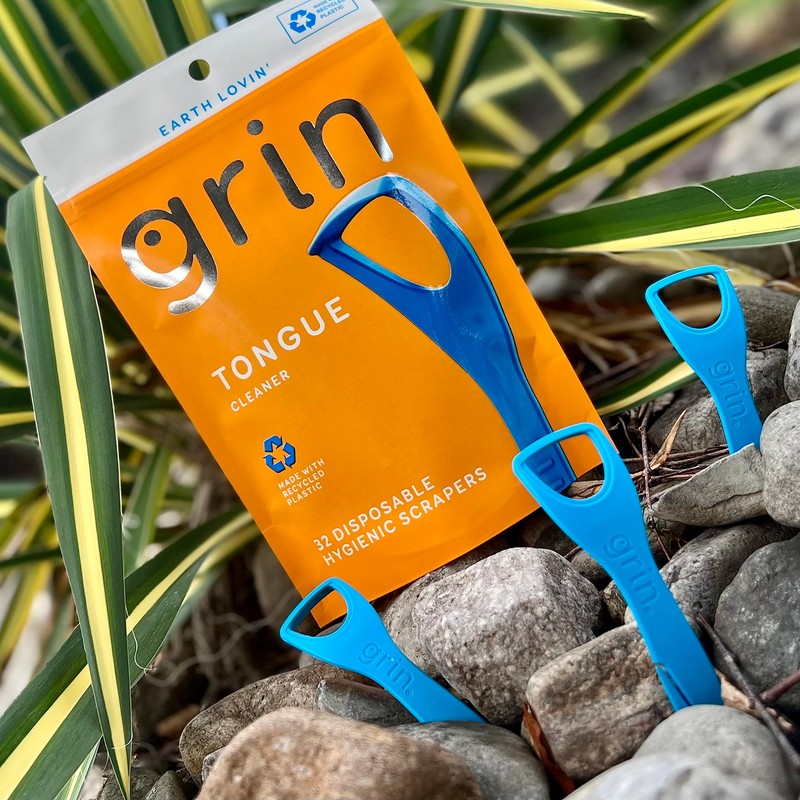 GRIN Tongue Cleaner, 32 Count, Disposable Tongue Cleaner, Hygienic Scraper,
