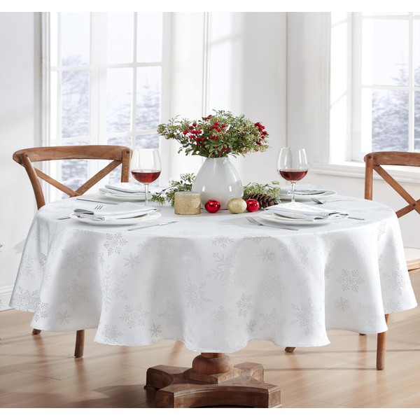 Newbridge Metallic Snowflake Christmas No-Iron Soil Resistant Fabric Holiday Tablecloths