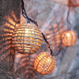 Decorative Outdoor Patio String Lights, Seagrass Rattan Wire Ball Style Lantern String Lights, Connectable Weatherproof Indoor Outdoor Globe Boho String Light for Home Pergola Garden Party Backyard