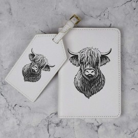 Azeeda 'Highland Cow Head' Passport Cover & Luggage Tag Travel Set (PA00028693)