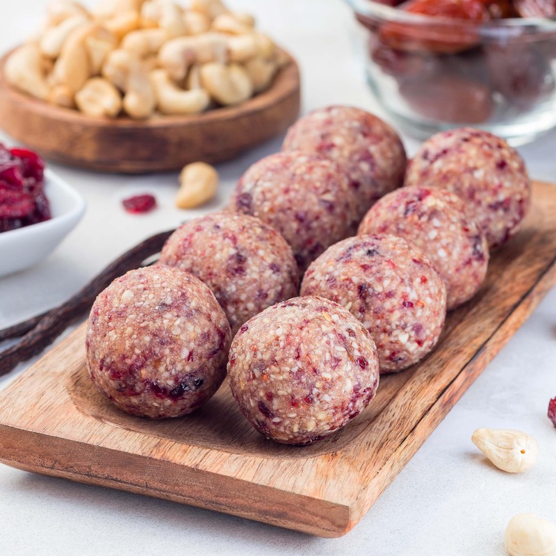 Yupik Nuts Cashews, Large Pieces, 2.2 lb (35.2 oz), Kosher,