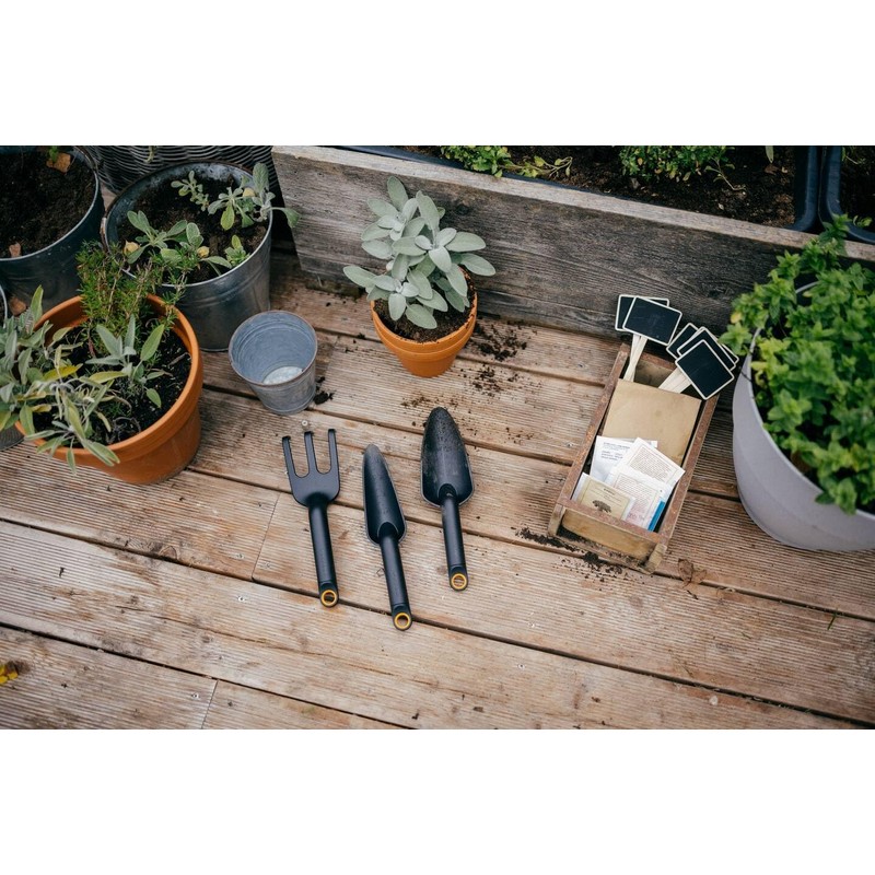 Juego de Herramientas de Jardinería Fiskars Solid: Rastrillo, Llana y
