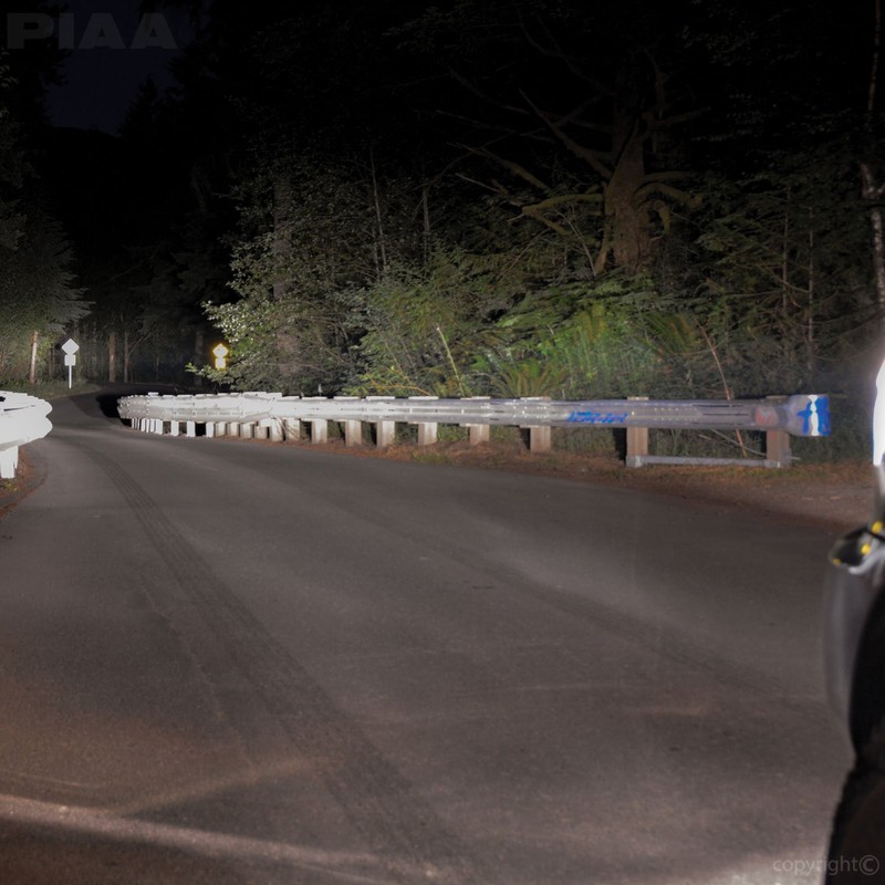 Piaa 18235 H8 Xtreme White Plus High Performance Halogen Bulb,