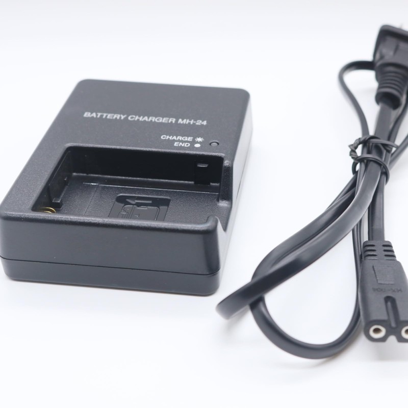 MH-24 Camera Charger for Nikon EN-EL14 en-el14a Battery P7100 P7000