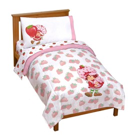 Jay Franco Strawberry Shortcake Toddler Comforter Set - 4 Piece Bedding Includes Sheet Set & Pillow Cover - Super Soft Pink & White Kids Bedding