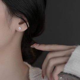 Enamel Daisy Cartilage Tragus Screw Back Earrings for Women Girls 925 Sterling Silver Small Cute Cherry Blossom Flower Helix Conch Piercing Earring Birthday Holiday Party Jewelry Gifts (Silver)