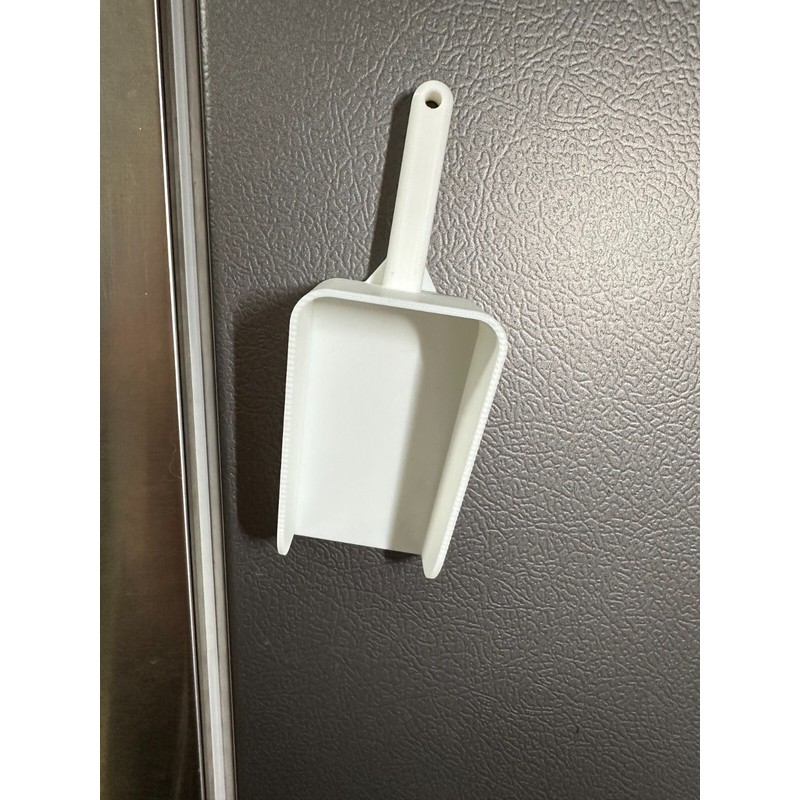 GE counter top ice maker, MAGNETIC ice scoop white FREE