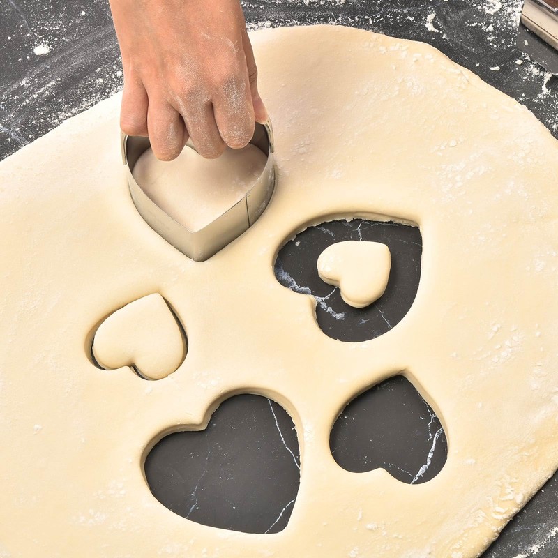 HULISEN Heart Cookie Cutter Set (5 Pieces/Set), Stainless Steel Biscuit