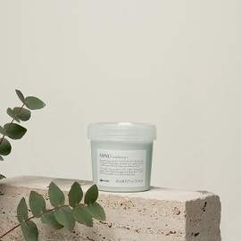 Davines Minu Conditioner, 8.45 fl. oz.