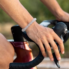 FOMIYES Wrist Massage Rings Spiky Sensory Finger Rings for Finger and Hand Wrist Massage Pain Reliefs Metal Acupressure Rings and Bracelets (Silver)