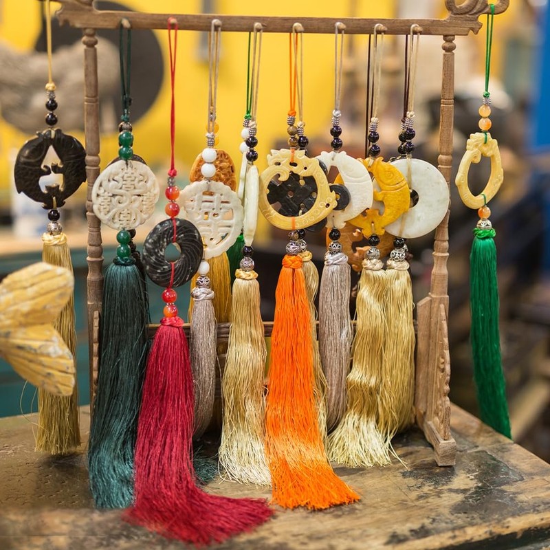 SUPERFINDINGS 8PCS Craft Tassels Chinese Closure Buttons Tassel Decoration Nylon