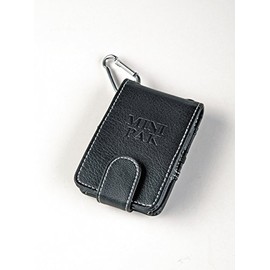 Karella Darttasche Mini PAK in schwarz, perfekt für EIN Dartset und Zubehör, passt in Jede Hosentasche, Karabinerhaken, Dartcase, Tasche für Darts