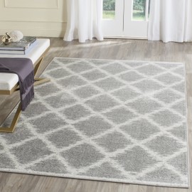 Safavieh Adirondack Collection ADR120B Modern Trellis Area Rug, 5'1" x 7'6", Silver / Ivory