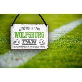schilderkreis24 Tin Sign Funny Saying Decorative Item Sport Club Gift Idea Men Club Football (HIER WOHNT EIN Wolfsburg Fan 18 x 12 cm)