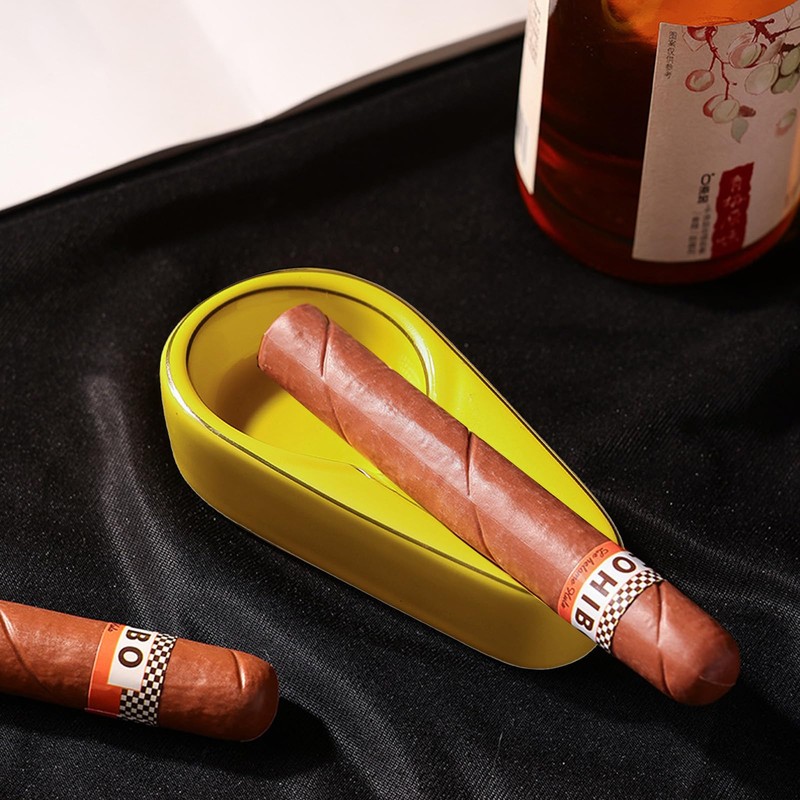 Cigar Ashtray, Handmade Gilt Ceramic Cigar Ashtray, Outdoor Accessories (Black)