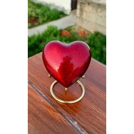 Red Heart - Urna de cremación premium para recuerdo de letras con soporte de latón, el mejor regalo para tu novia/novio