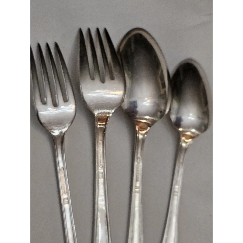 1847 Rogers Bros MARQUISE 1847 ROGERS BROS. SILVERPLATE 5 PIECE
