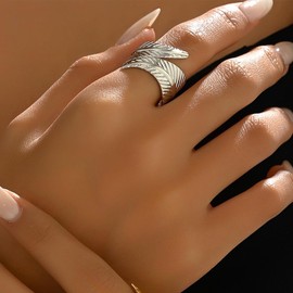 IRCOMULTI Boho Silver Leaf Ring Metal Leaf Adjustable Ring Wide Leaves Open Finger Ring Leaf Open Thumb Ring Leaves Statement Ring Jewelry for Women