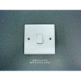 Deta S1202 Slimline Light Switch 1 Gang 1 way 10amp SP