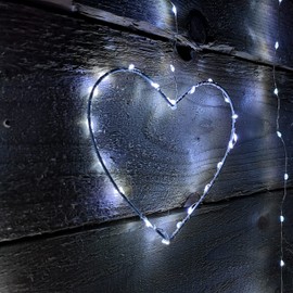 Premier Curtain Light 1.2m x 1.2m Silver Wire with Hearts - White