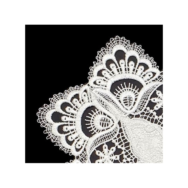 #8139 Lace Table Runner Table Runner Antique White (40 x