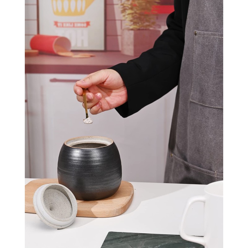 NCQIXIAO Retro Kitchen Canisters Ceramic Food Storage Jar Roud Shape