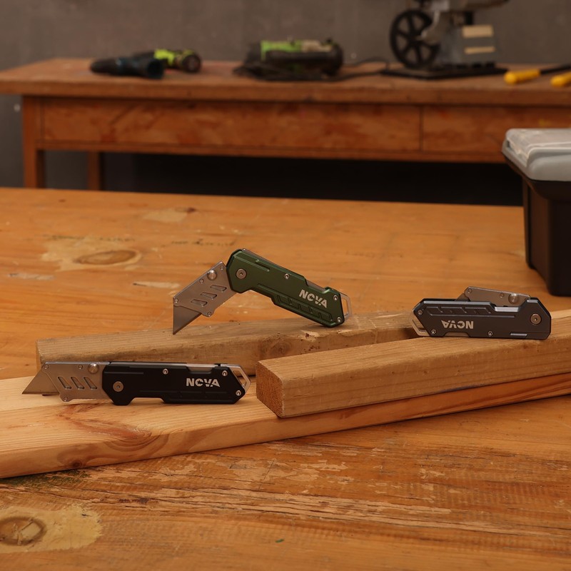 Nova Folding Utility Knife with 10 Extra Utility Blades, Safety