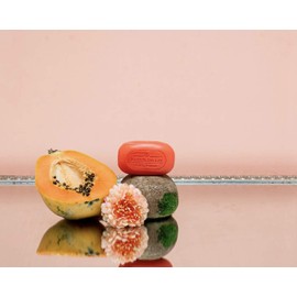 Organic Extract of Papaya Exfoliating Soap 80g - Formulated to Soften Skin, with Papaya and Aloe Vera (Pack of 1)