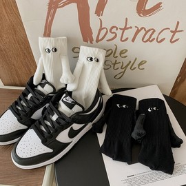 Magnetic Hand-Holding Socks - Unisex Black & White Playful Couple Trend Size/Small Eye Black 3ea