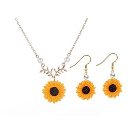 Sweet Sunflower Pearl Leaf Pendant Necklace Resin Daisy Flower Clavicular Chain Fashion Jewelry for Women (Gold Set)