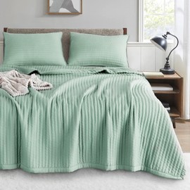 KASENTEX Quilt Mini Set-Stone Washed-Super Soft Bedspread - Lightweight Reversible Down Alternative Microfiber Fill - Machine Washable-Solid Colors, Full/Queen +2 Shams, Green