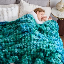 NEWCOSPLAY Faux Fur Twin Blanket Tie-dye Dark Teal Luxury Fluffy Thick Warm Bubble Blanket for Couch Sofa Bed 700GSM (Tie-dye Dark Teal Bubble, Twin(60"x80"))