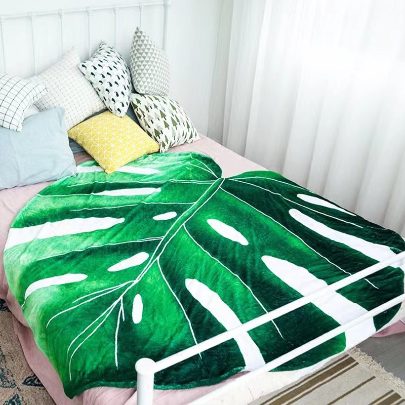 Leaf Flannel Blanket Multi Functional Leaf Shape Blanket for Picnic