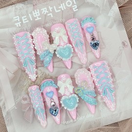 Mass-produced landmine strawberry cream handmade nail tip - Almond M / 양산형 지뢰계 딸기크림 수제네일팁 - 아몬드M