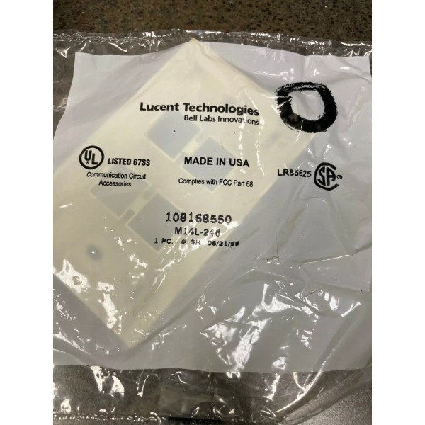 Lucent Technologies M14L-246 4 port faceplate Ivory 108168550
