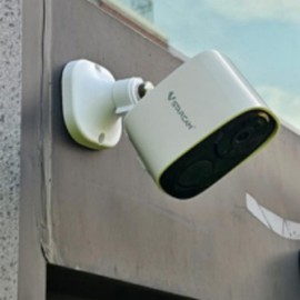 Wireless Magnetic Home CCTV Camera for Indoor/Outdoor Entrance Security Camera