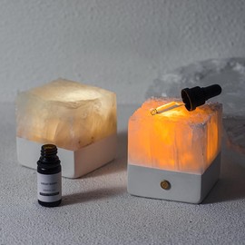 Nature Crystal Passive Diffuser with Light Stone Essential Oil Diffuser Hand Carved Selenite Stone Night Light - Perfect for Meditation Reflection Bedroom Decoration (1 Piece, Cube Diffuser & Lamp)