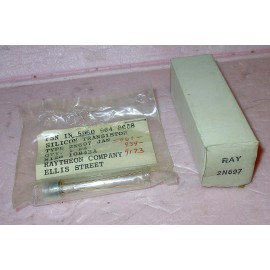 Raytheon 2N697 Silicon  Transistor NEW SEALED BOX