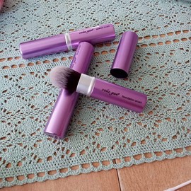 Vela.Yue Retractable Kabuki Brush - Retractable Foundation Brush