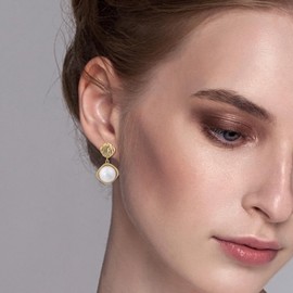 Shell Earrings Stud Earrings for Women Gold Pearl Drop Earrings Hypoallergenic Earrings Summer Earrings Gold Jewellery Birthday Gifts for Women