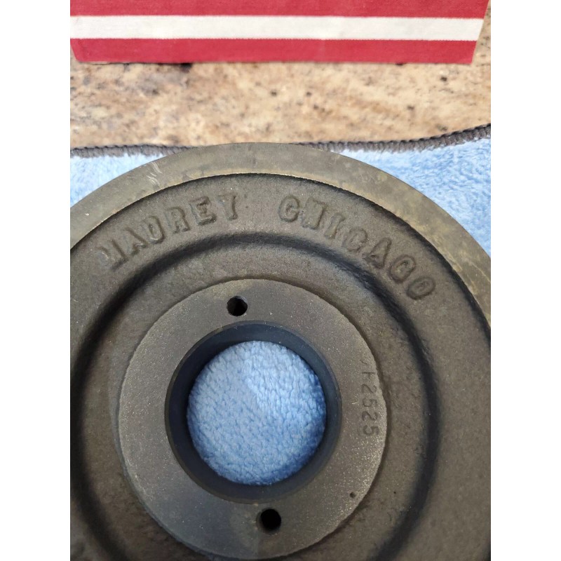 Briggs and Stratton gearbox input pulley 5022908 ((((( BRAND NEW
