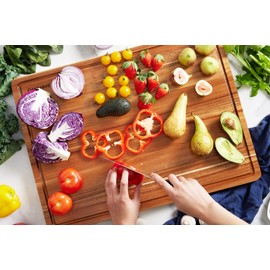 OAKSWARE Cutting Boards, 20 x 15 Inch Extra Large Acacia Wooden Cutting Board for Kitchen, Edge Grain Wood Chopping Board with Juice Groove and Handles, Pre-Oiled Carving Tray for Meat & Cheese