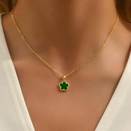 Inilbran Boho Lucky Flower Necklace Enamel Flower Necklace Vintage Flower Pendant Necklace Cute Floral Flower Necklace Chain for Women (Black), Zinc, No Gemstone