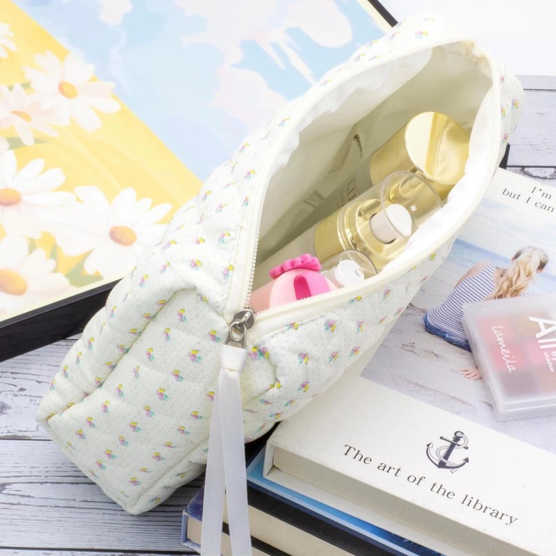 Hyfant 2Pcs Floral Quilted Makeup Bag Set Coquette Makeup Bags