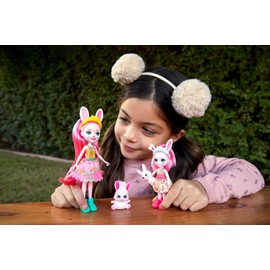 Enchantimals HCF84 Bree Bunny and Little Sister (approx. 15 cm and approx. 4 cm) & 2 Animal Figures, Removable Skirt and Accessories, Great Toy Gift for Children from 3 Years