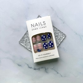 24Pcs Independence Day Press on Nails Short Square Fake Nails 4th of July False Nails with Red& White Stripes Designs Full Cover White Stars Blue Glue on Nails Patriotic Stick on Nails for Women