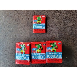 (1) 1980 Fleer Football Team In Action Wax Pack