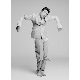 Alan Cumming 18X24 Poster New! Rare! #BHG548353